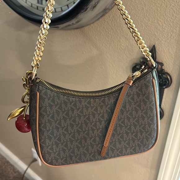 Michael Kors shoulder purse - Picture 2 of 5
